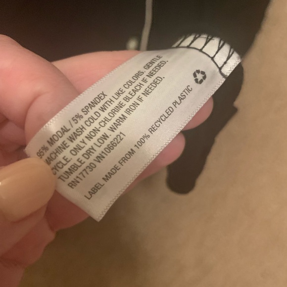 Black long sleeve nightgown - Picture 3 of 4